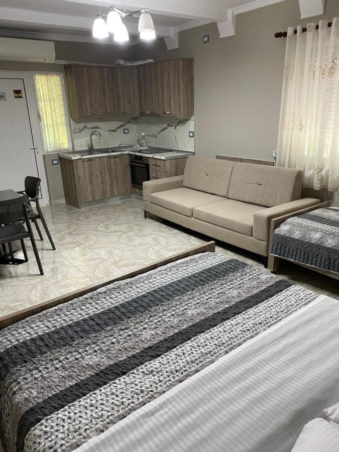 Vila Ajdinaj 培拉特 外观 照片