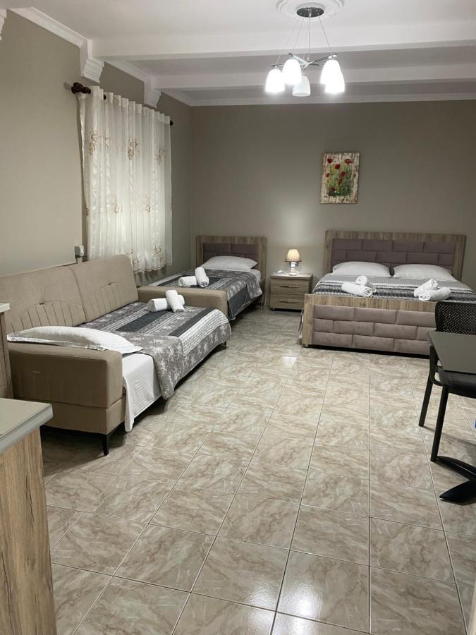 Vila Ajdinaj 培拉特 外观 照片